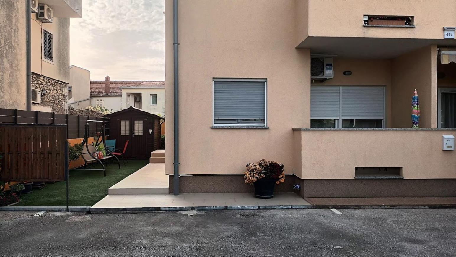 Apartman Sandra -Private Parking And Garden Ζαντάρ Εξωτερικό φωτογραφία